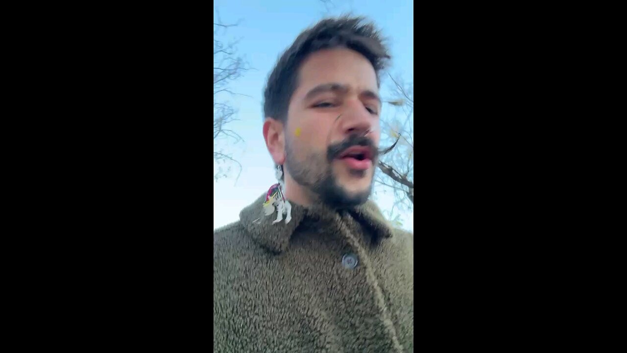 camilo ablando ojas navidad cantante