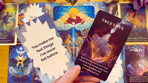 YOU'RE THE ONLY PERSON THAT SHOWED ME REAL LOVE 💜 (MESSAGE FROM YOUR PERSON) COLLECTIVE LOVE READING