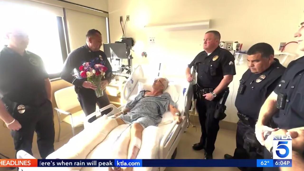 79-yr-old Veteran Killed Naked Intruder after he attacked the elderly man, breaking both his legs