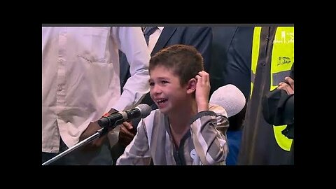 # VERY EMOTIONAL: YOUNG BOY CRIES WHILE SPEAKING TO MUFTI MENK...