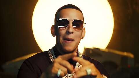 DADDY YANKEE - BAILANDO EN LA LLUVIA (VIDEO OFICIAL)