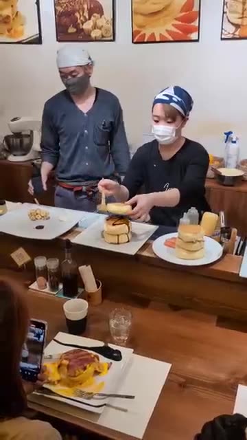 Tokyo’s Fluffiest Pancakes?! 🥞✨ | Benitsuru Café in Asakusa, Japan 🇯🇵