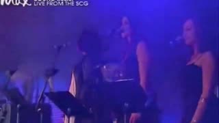 Barry Gibb & Olivia Newton-John - 01 - To Love Somebody = Sound Relief Sidney 2009