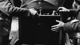 The Crate That Built the Floor: Henry Ford's Ingenious Reuse #shortstory #fordhistory #dadstories