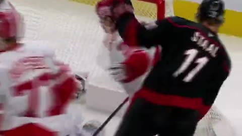 Carolina Hurricanes - Staal steal ➡️ Staal score