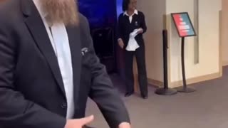 Jamal Bryant Gets a Warning from God in his "church"