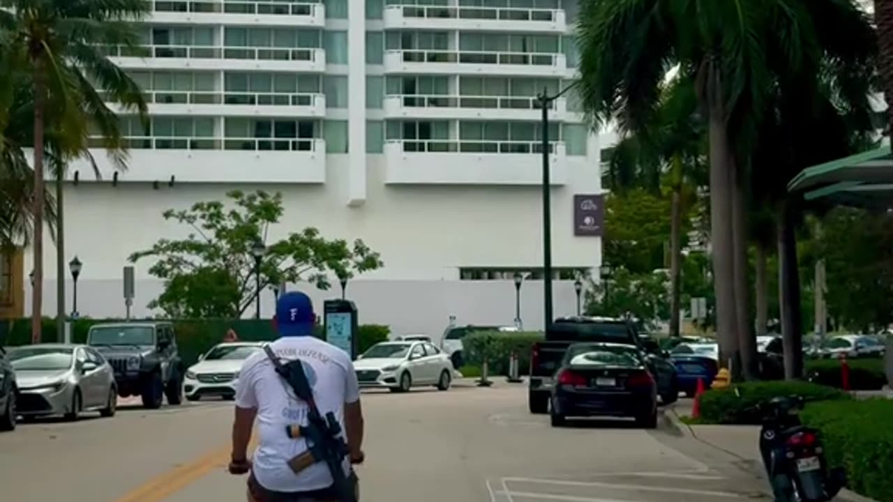 NPCs don’t stand a chance when you roll up like this