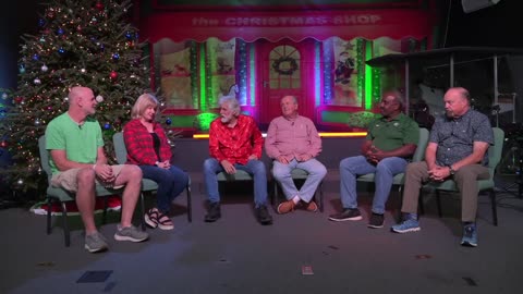 Chatting Around the Christmas Tree (ep3) - Meaningful (and Crazy) Ideas for New Holiday Traditions