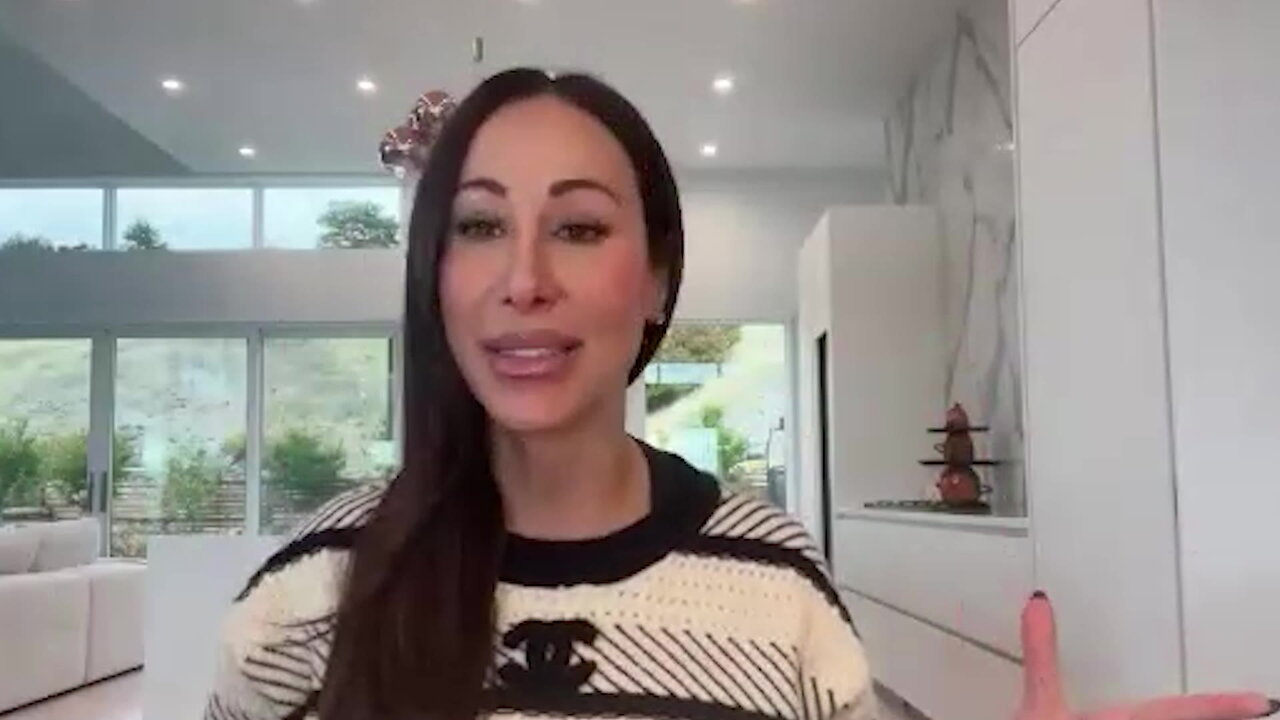 Angie Katsanevas Trades Warm-Water Bidet For Compost Toilet In Wife Swap: Real Housewives Edition