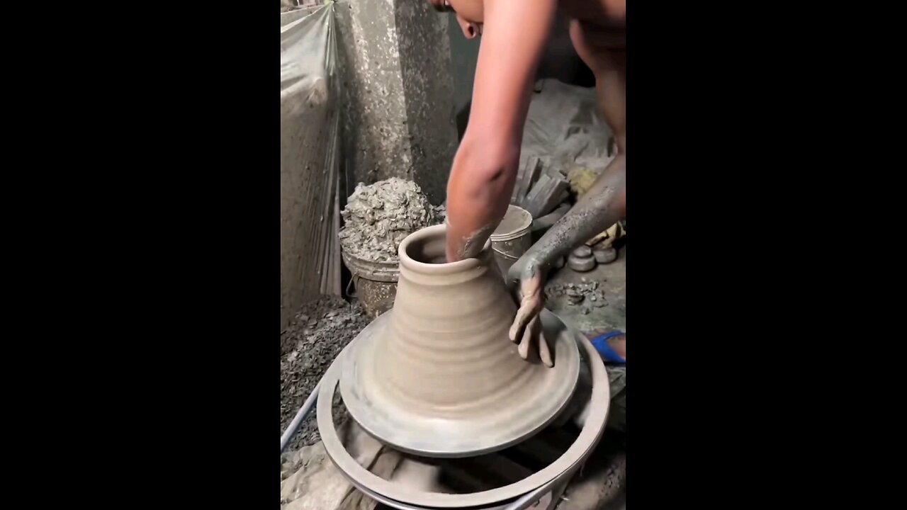 Clay pot