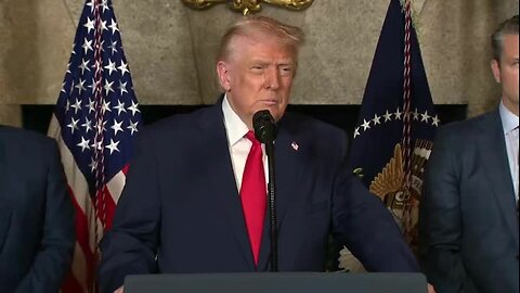 Reporter to Trump: ‘Were You Surprised by the Number of Photos of Bill Clinton in the Epstein Files?’