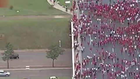 Integrantes Do MST Entraram Em Confronto Com A PM Durante Marcha Em Brasília 2014