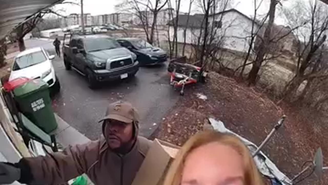 ⚠️Fake UPS Delivery Drivers Are Attacking Families!!