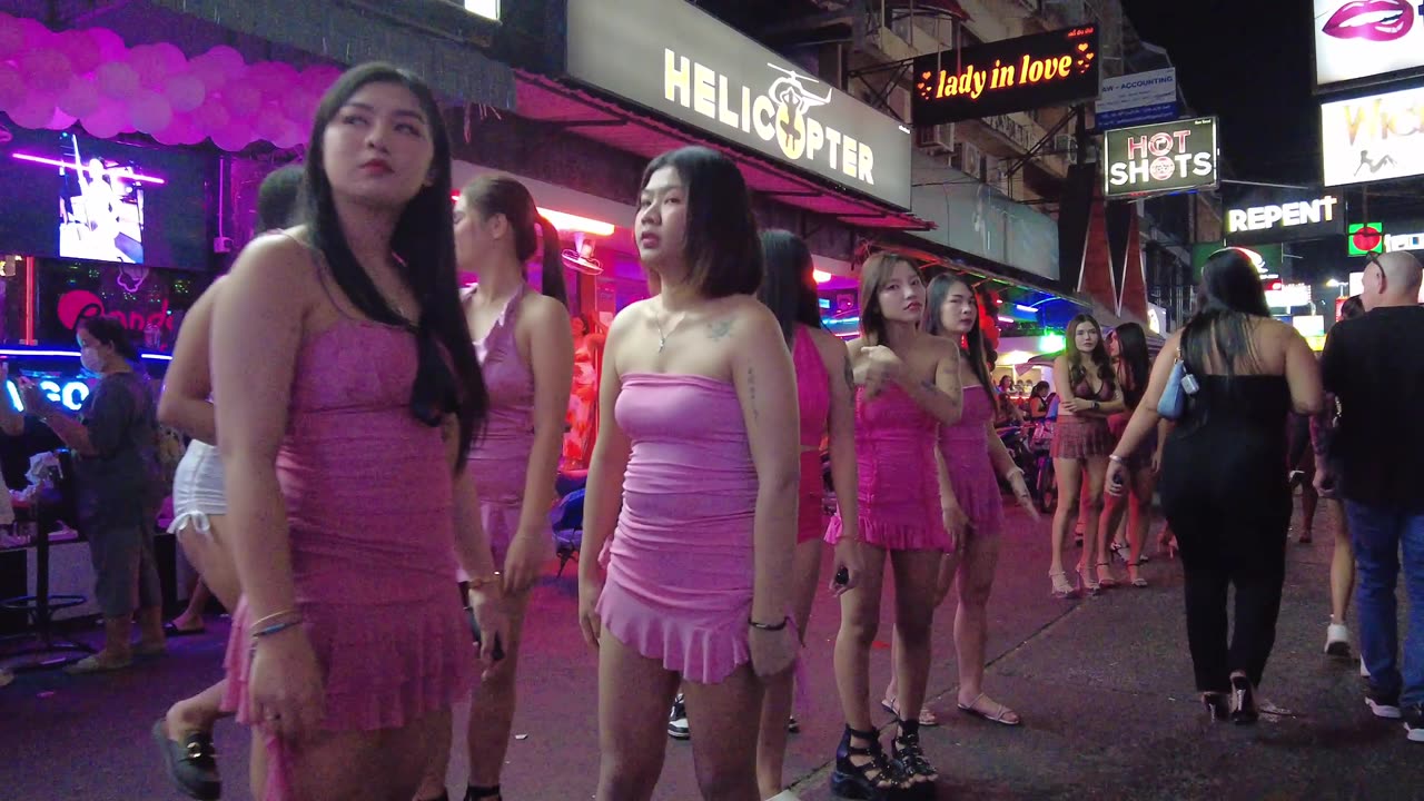 Pattaya Soi 6 — The Real Night Scene