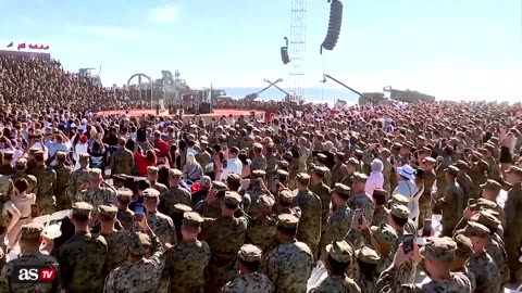JD VANCE makes LEGENDARY ENTRANCE at Marine Corps 250th Anniversary