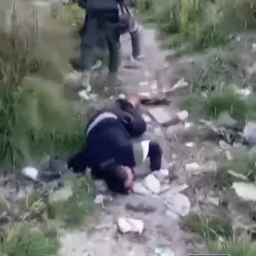 Muslims are forcing other Muslims to crawl and bark like dogs as Syria descends further into chaos 2