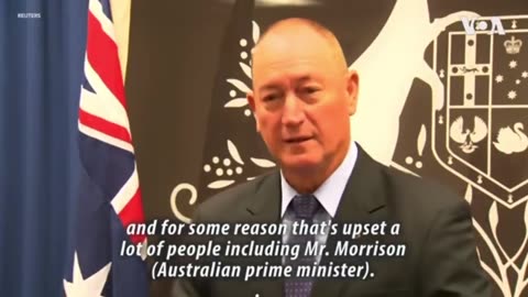 Australian Politician Punches Teen Who Throws Eggs at Him for being Anti Islamic Migration