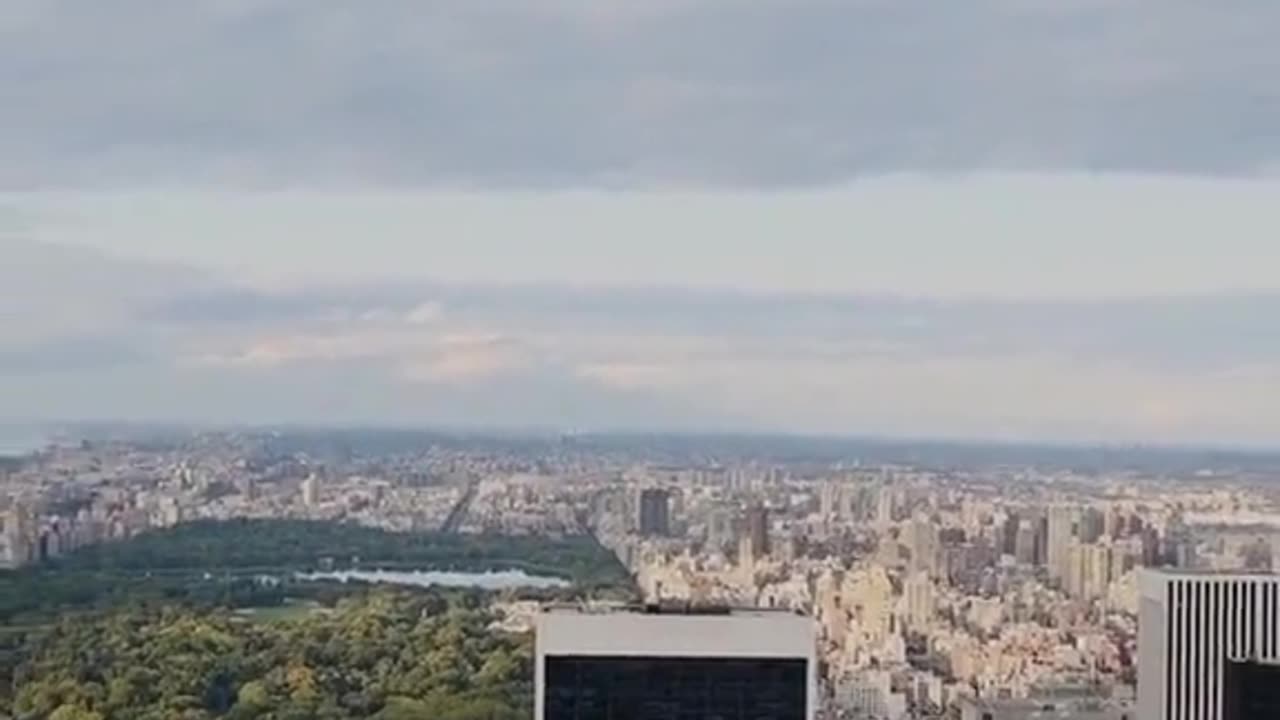 😨👽 What Did They Find? Alien Encounter! | TheHauntingHour