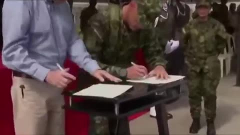 Trump delivers to the Colombian Military Forces 145 armored vehicles
