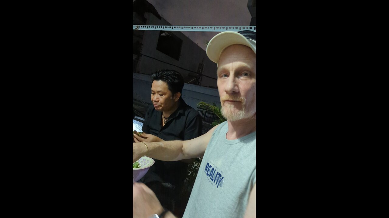 Vietnam, dinner with family