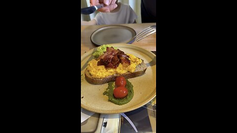 Rise and Dine with This Beauty! 🍅🥚