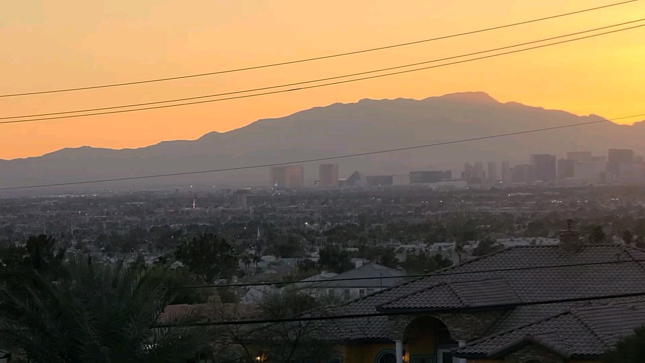 Did you see tonight's Las Vegas sunset? Check this out! 02.10.2025 #follow #lasvegas #weather