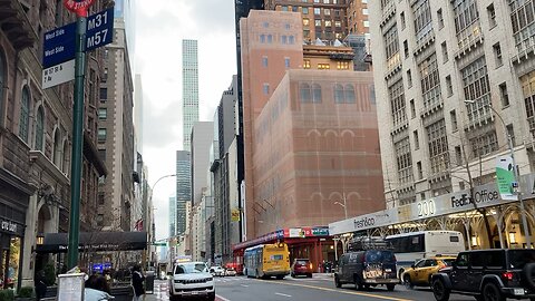 Walking Manhattan: Carnegie Hall & Louie Vuitton