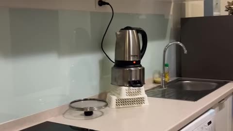 Airbnb Said It Had a Fully Equipped Kitchen