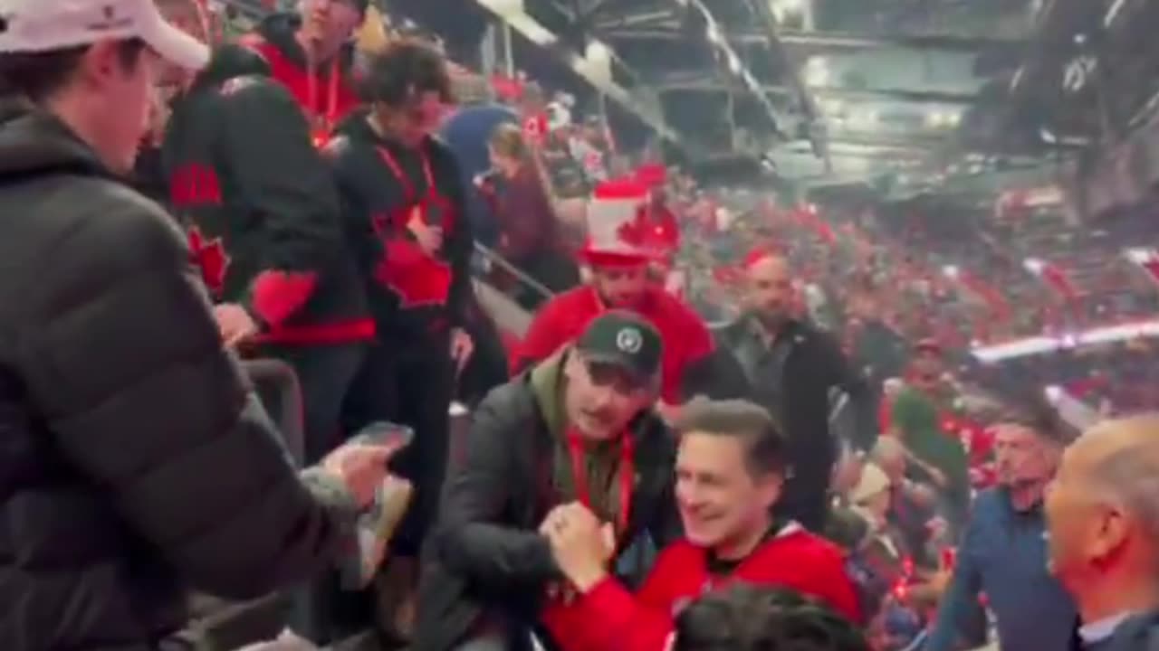 Canadians Line Up to Take a Photo With Pierre Poilievre