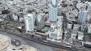 Beach mural says 'don't be fooled' as Netanyahu visits Trump