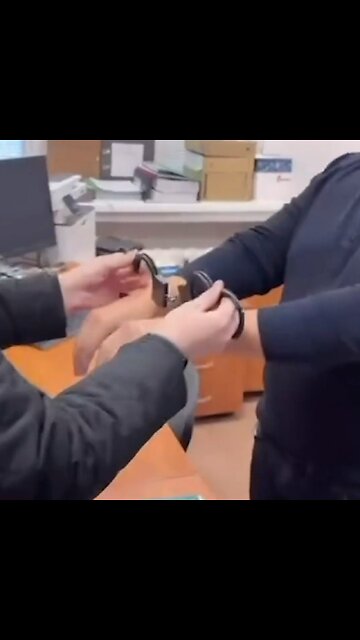 Funcionario ruso se alegra de haber sido detenido por corrupción