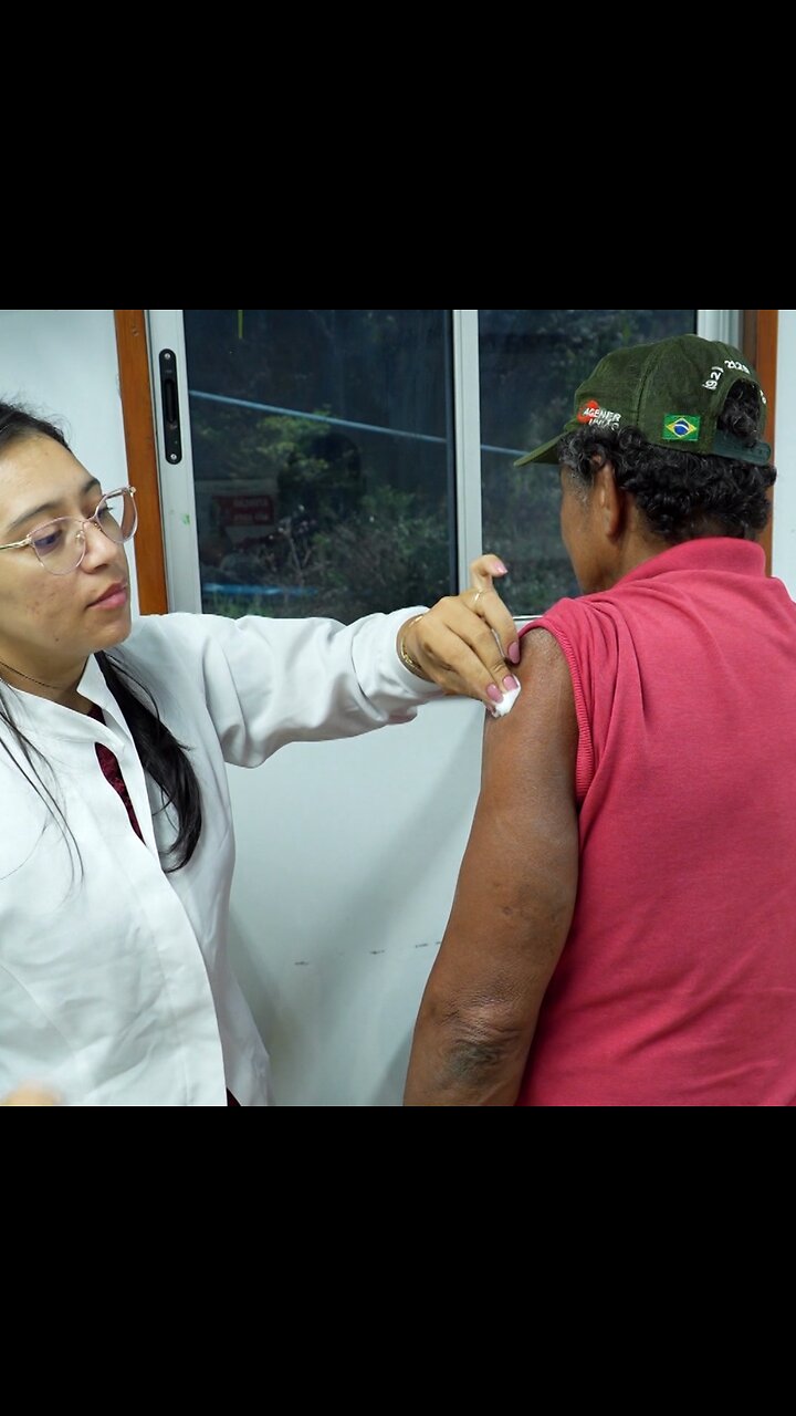 El barco hospital que recorre el río Negro en la Amazonia