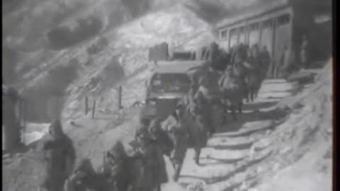 WITHDRAWAL FIRST MA... - WITHDRAWAL FIRST MARINES, 1ST MARINE DIV. FROM CHOSIN RESERV - 111-adc-8580