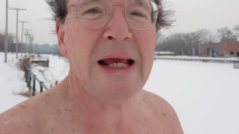 Minus 4 Celsius 😚🥶😂🥰 with the winds, always barechest in shorts, no hats or gloves