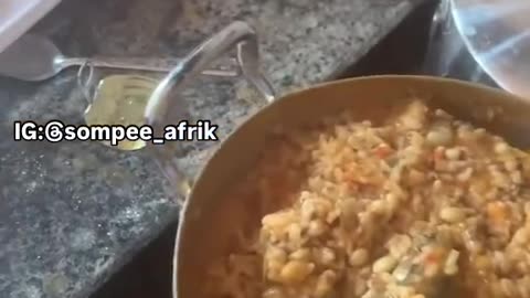 Sidechick makes noodles