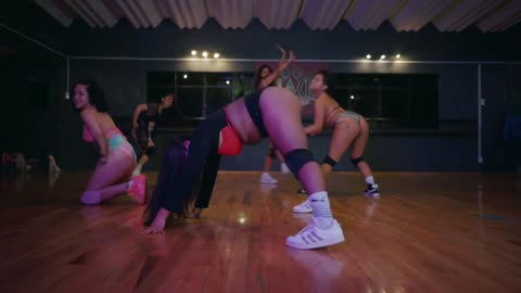 Tití me preguntó - Bad Bunny | Choreography by YUR AULAR