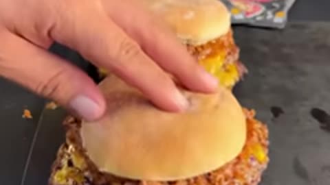 Chili cheese smash burgers
