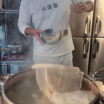 Viral Carbonara Udon Noodles at Menchirashi, Tokyo! 🍜🇯🇵 #shorts