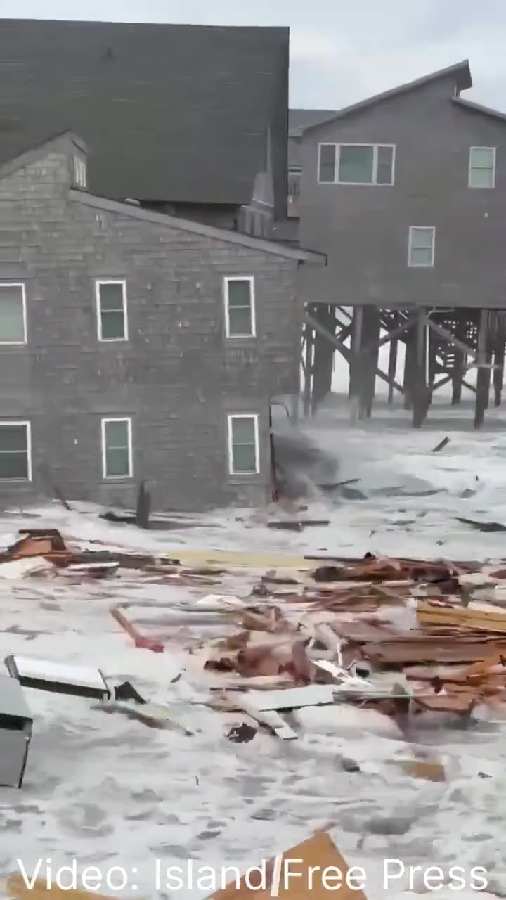 NORTH CAROLINA: Five houses collapsed in Buxton on the Outer Banks as a result of Hurricane