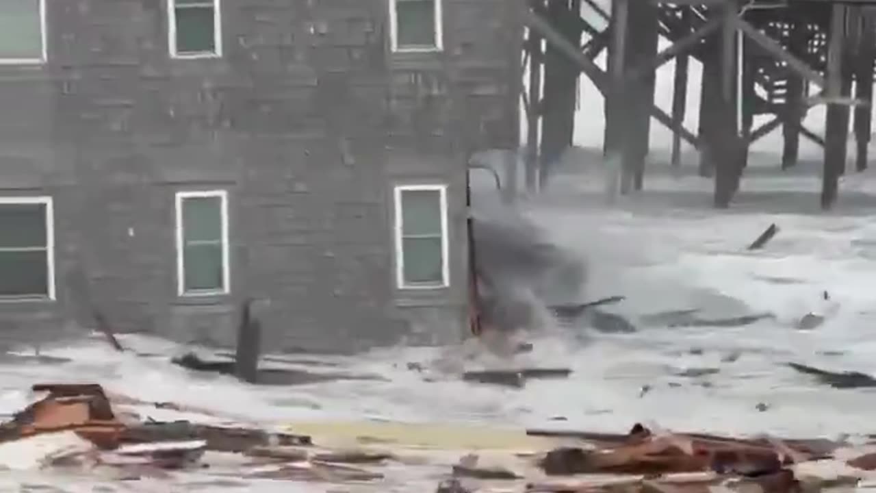 NORTH CAROLINA: Five houses collapsed in Buxton on the Outer Banks as a result of Hurricane