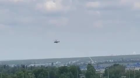 🚁🔥 Ukraine Russia War | Ka-52 Alligator Uses Flares to Evade Missile | RCF