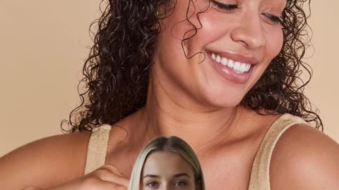 ✨ Reveal Silky Smooth Skin with Tree Hut’s Vanilla Shea Sugar Scrub!