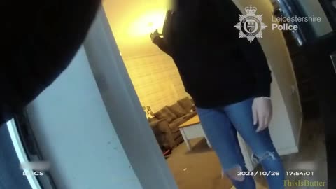 UK police shows the moment an officer was attacked by an XL bully