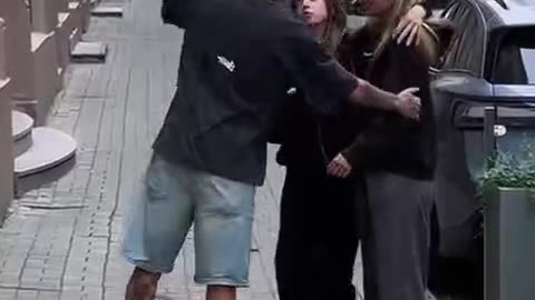 Share this please. This means "Help Me!"