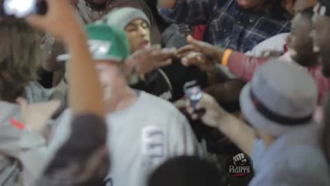 Dude gets knocked out in fight #knockedout #fight