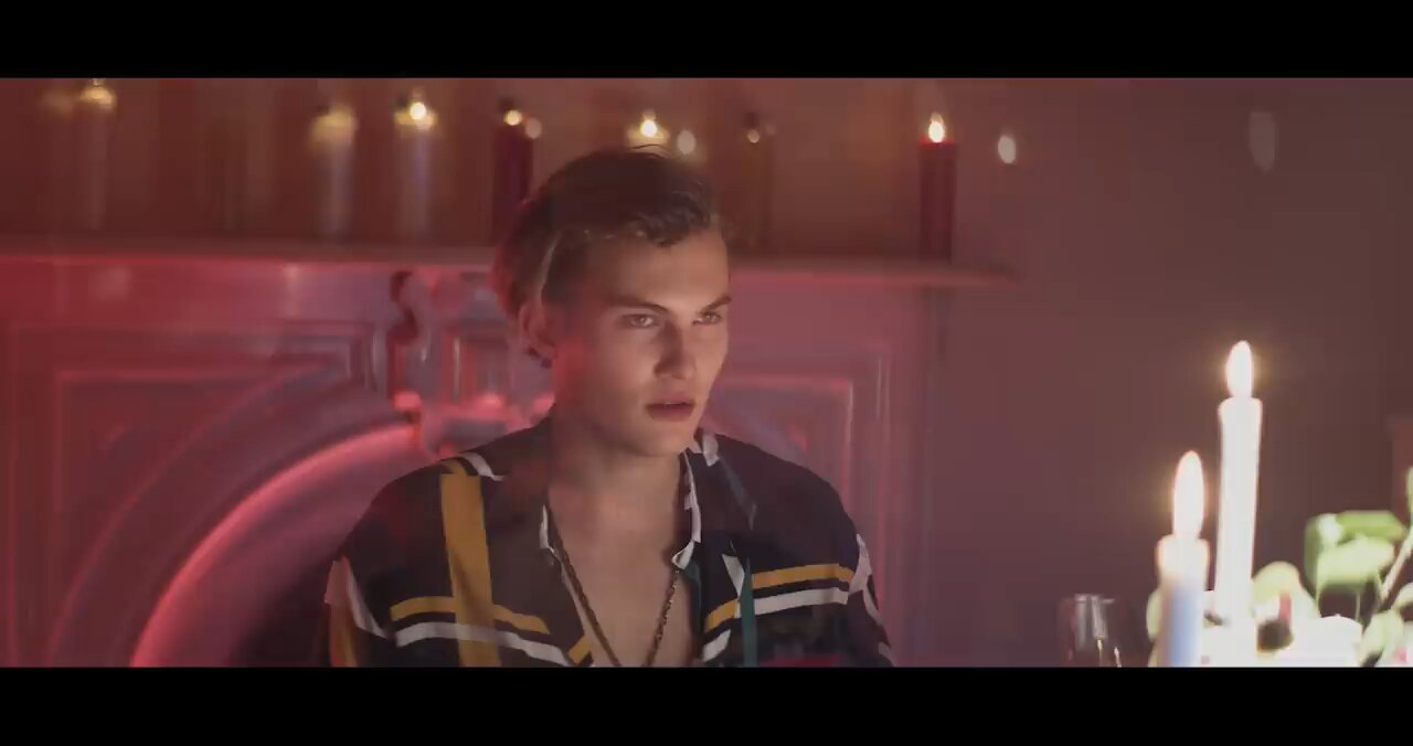 Ava Max -Sweet but psycho (Official tract)