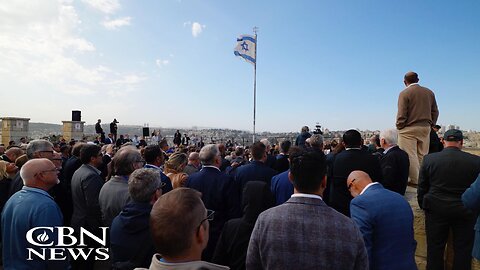 Huckabee Commissions 1,000-Pastor 'Army' at Ambassador's Summit - CBN NewsWatch - December 8, 2025