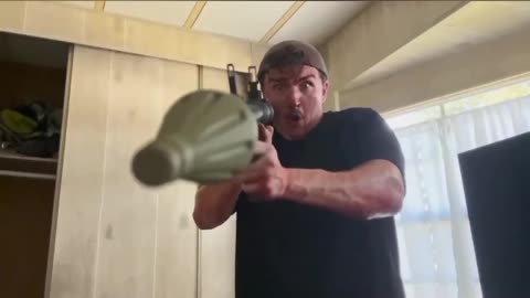 This is how every horror movie would end in real life