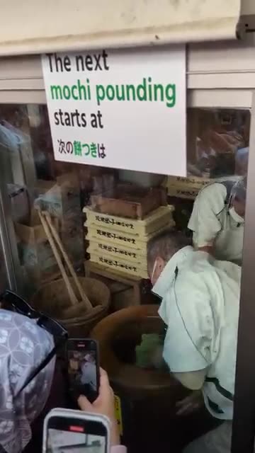 Viral Super Fast Mochi Pounding in Nara Japan 🍡⚡ | The Fastest Mochi Makers in the World!