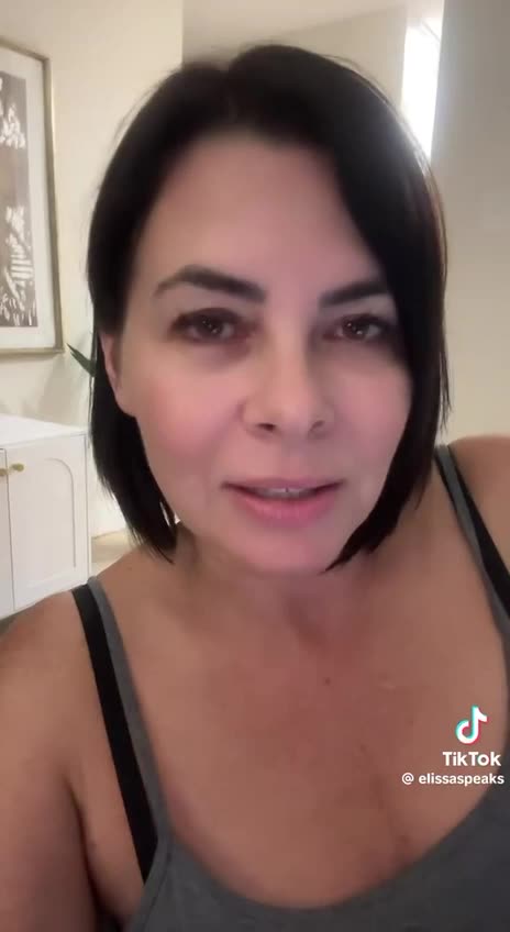 THE HOLOGRAM IS GLITCHING! Stay till end to have ur mind blown